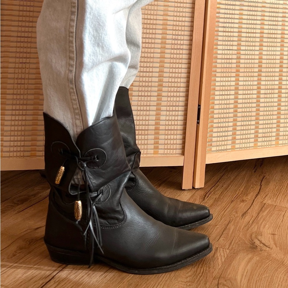 Vintage western boots